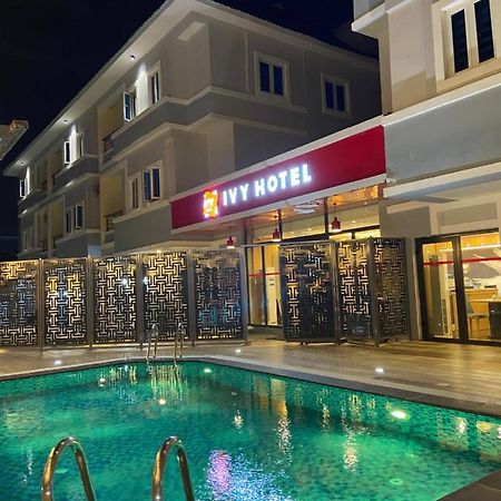 Ivy Hotel Emerald Ікеджа Екстер'єр фото