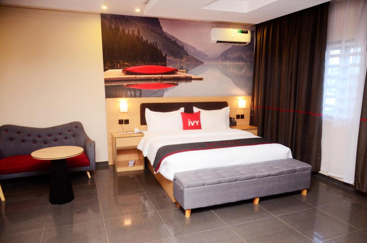 Ivy Hotel Emerald Ікеджа Екстер'єр фото